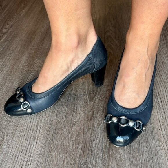 Attilio Giusti Leombruni AGL Navy Blue Italian Leather Cap Toe Pumps Heels - Picture 1 of 6